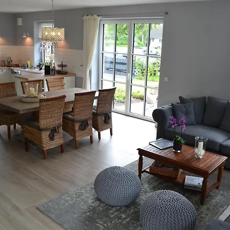 Reetdachhaus Nordstern Nyaraló *