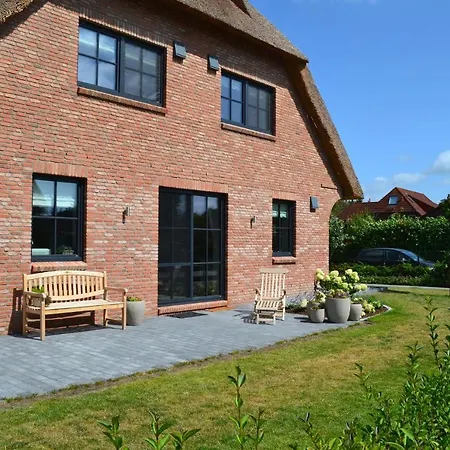 Semesterbostad Reetdachhaus Nordstern